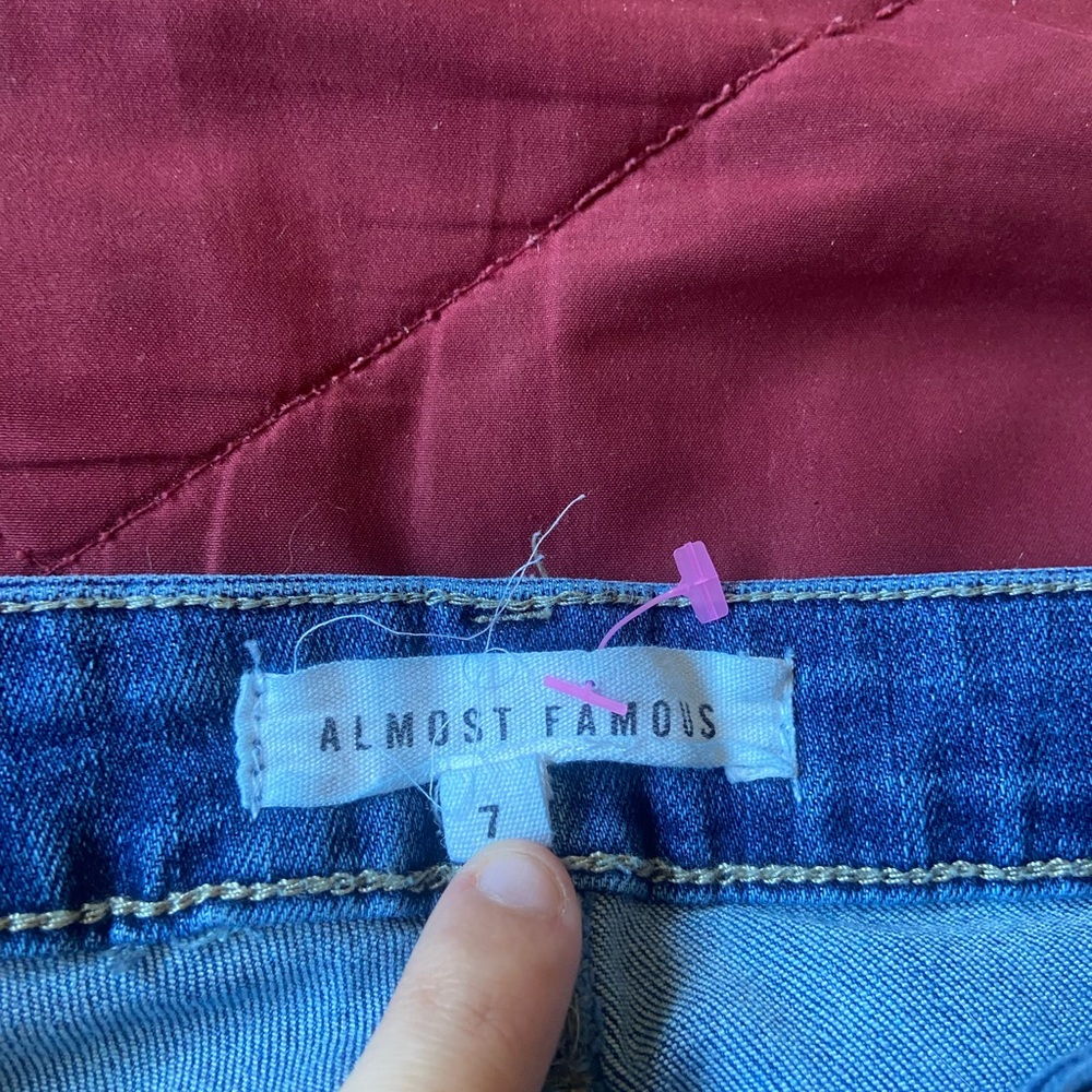 Almost famous jeans - Picture 2 of 3